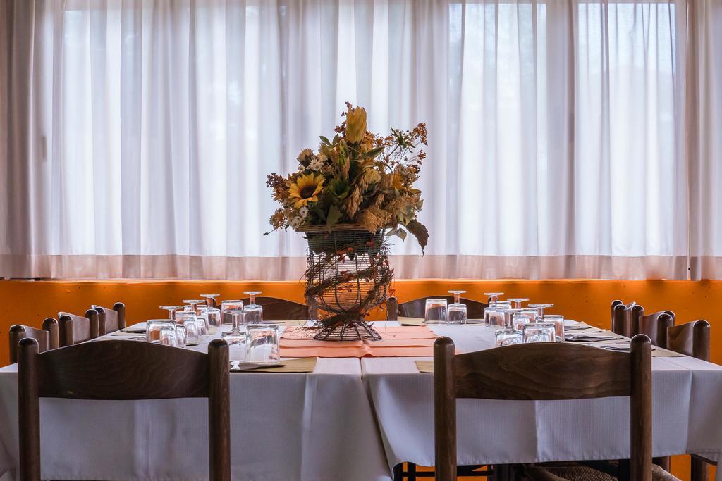 Ristorante Albergo Al Donatore Teor Экстерьер фото